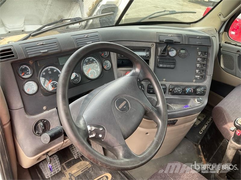 Freightliner Cascadia 113 Седельные тягачи