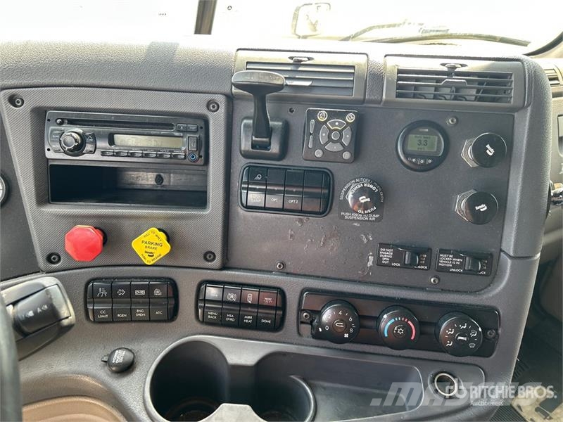 Freightliner Cascadia 125 6x4 T/A Sleeper Truck Tractor Truck Tractor Units