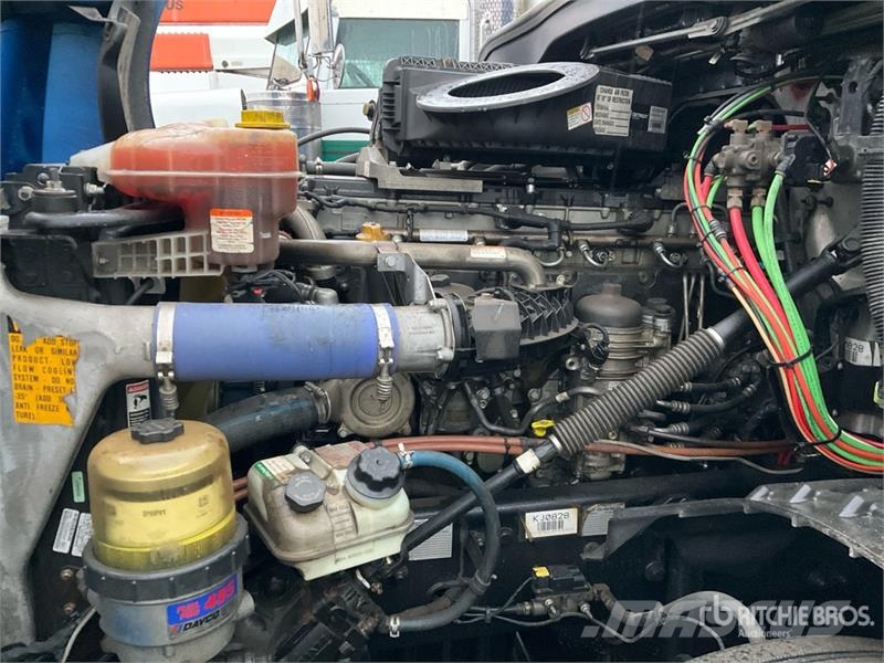 Freightliner Cascadia 126 Truck Tractor Units