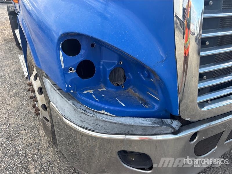 Freightliner Cascadia 125 Vetopöytäautot