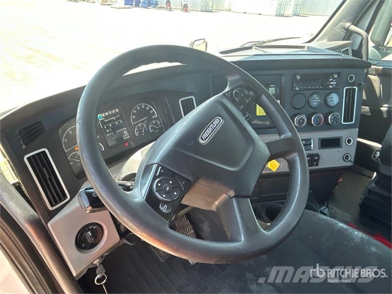 Freightliner Cascadia 126 Tractor Units