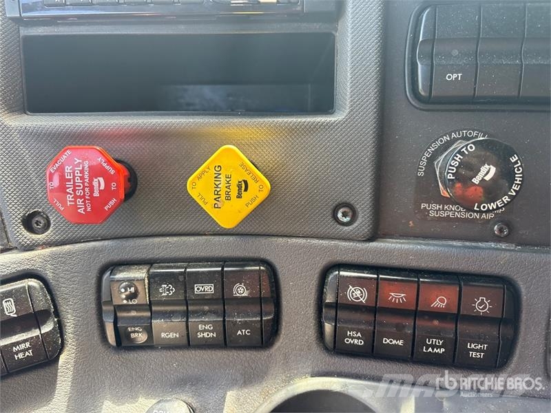 Freightliner Cascadia 125 6x4 T/A Sleeper Truck Tractor Motrici e Trattori Stradali