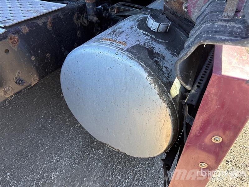 Freightliner Cascadia 126 6x4 T/A Sleeper Truck Tractor Cavalos mecânicos