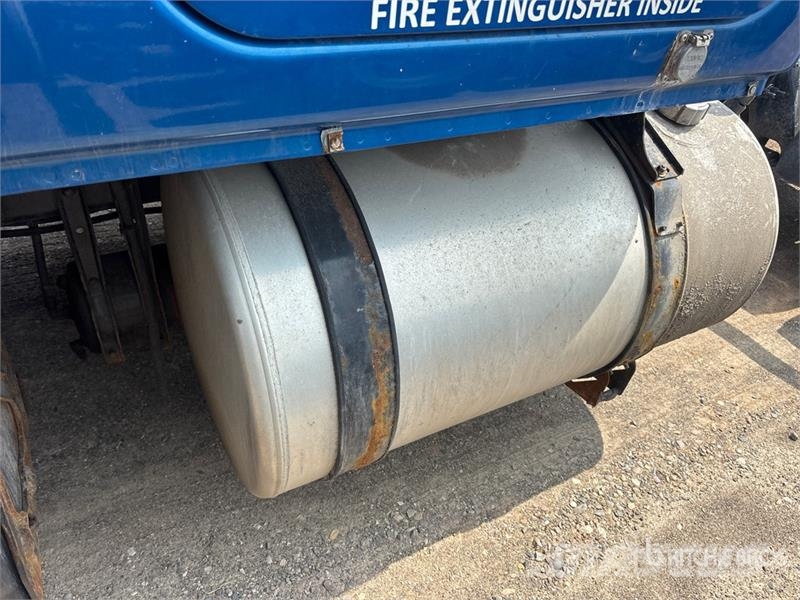 Freightliner Cascadia 126 6x4 T/A Sleeper Truck Tractor (Inoper Autotractoare