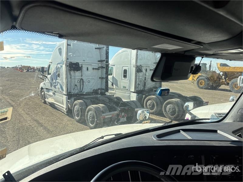 Freightliner Cascadia 126 Тягачі