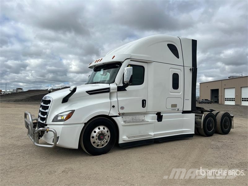 Freightliner Cascadia 126 وحدات الجر