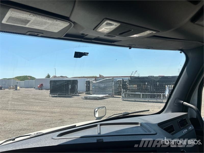 Freightliner Cascadia 126 Prime Movers