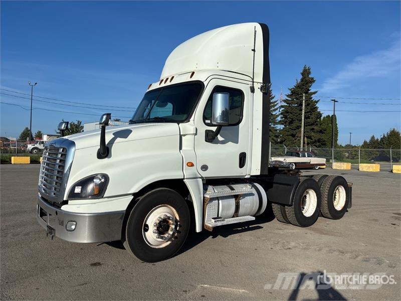 Freightliner Cascadia 125 Vilcēji