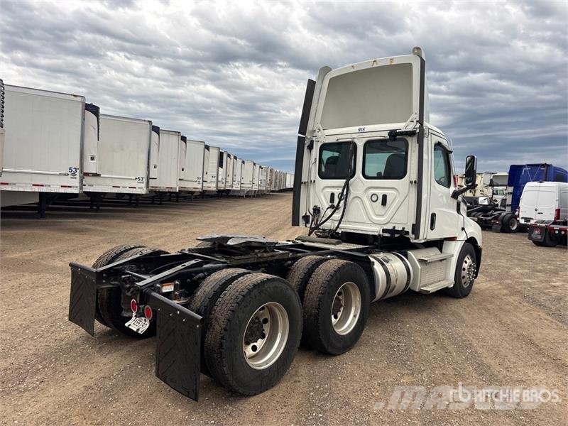 Freightliner Cascadia 126 Naudoti vilkikai
