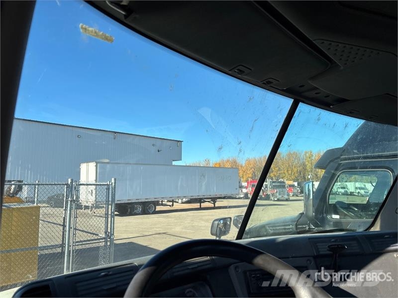 Freightliner Cascadia 125 وحدات الجر