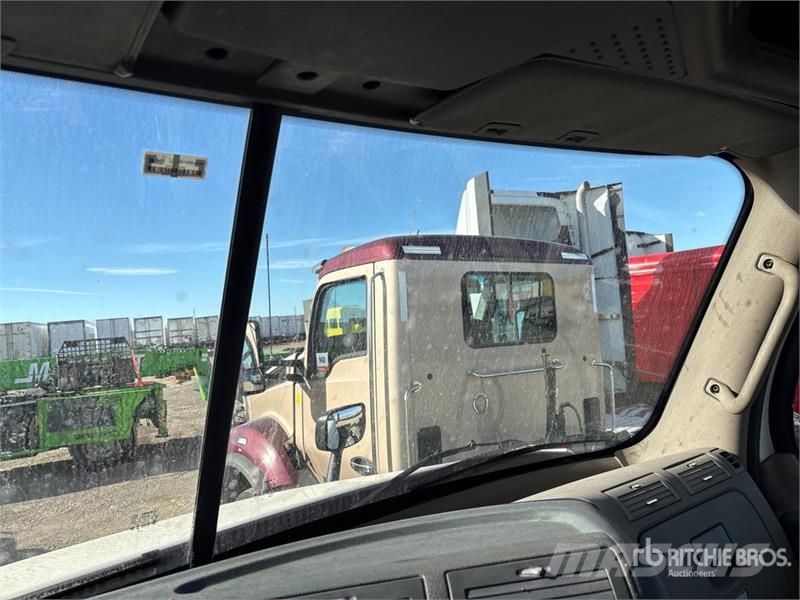 Freightliner Cascadia 125 Τράκτορες