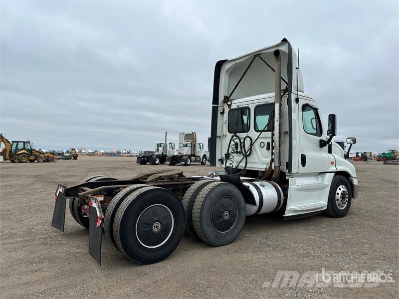 Freightliner Cascadia 125 Седельные тягачи
