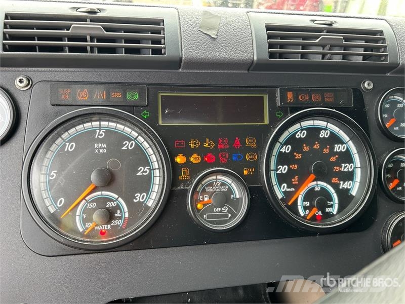 Freightliner Cascadia 113 Trekkers