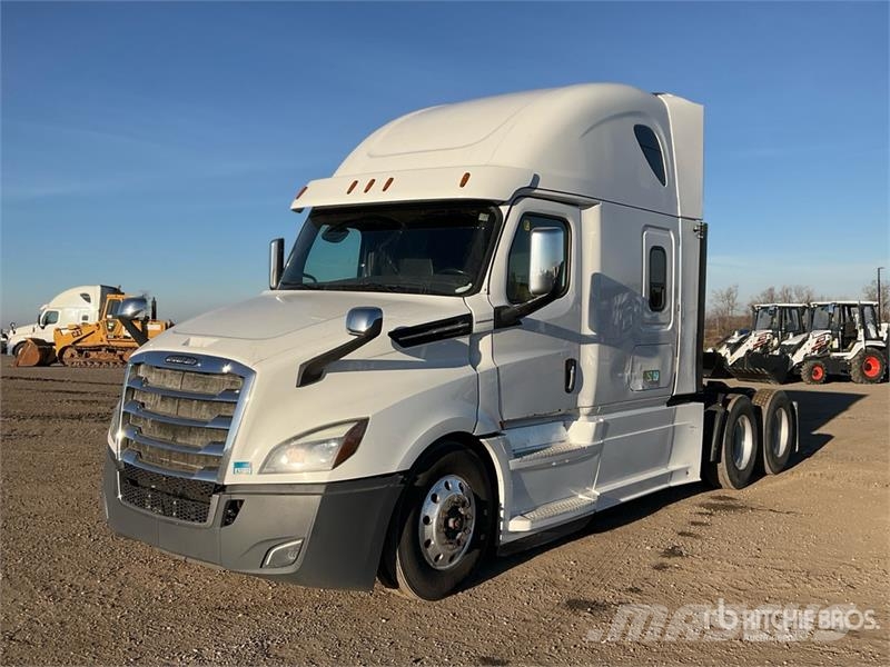 Freightliner Cascadia 126 6x4 T/A Sleeper Truck Tractor Motrici e Trattori Stradali