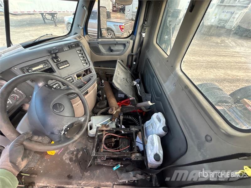 Freightliner Cascadia 125 Vetopöytäautot
