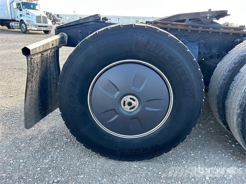 Freightliner Cascadia 126 وحدات الجر