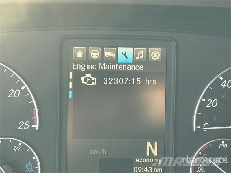 Freightliner Cascadia 126 6x4 T/A Sleeper Truck Tractor Влекачи