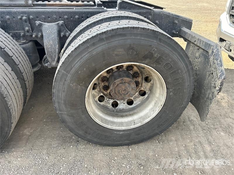 Freightliner Cascadia 125 وحدات الجر