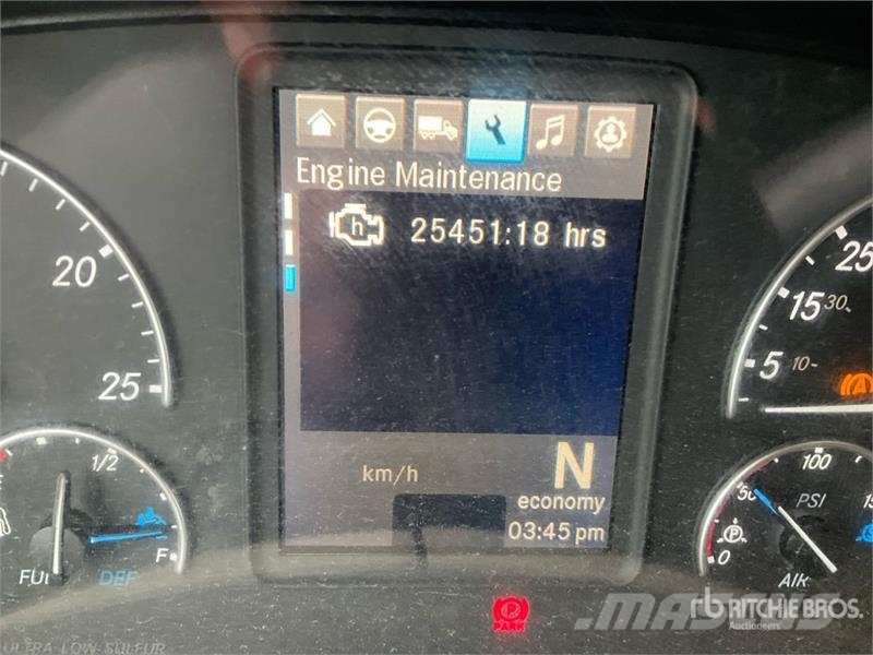 Freightliner Cascadia 126 6x4 T/A Sleeper Truck Tractor Motrici e Trattori Stradali