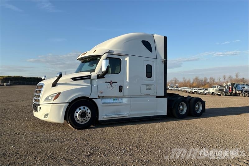 Freightliner Cascadia 126 6x4 T/A Sleeper Truck Tractor Tracteur routier