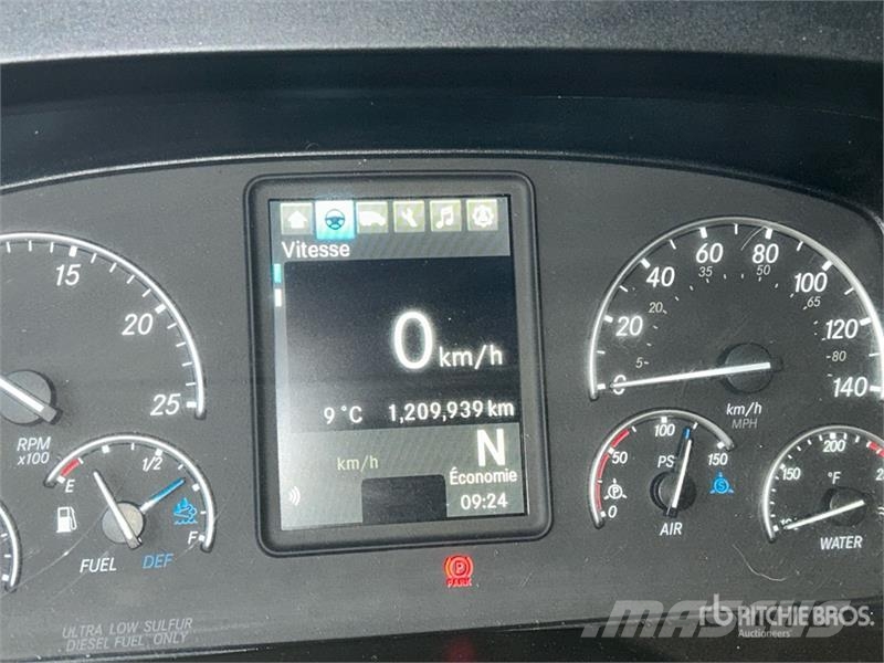 Freightliner Cascadia 116 Truck Tractor Units