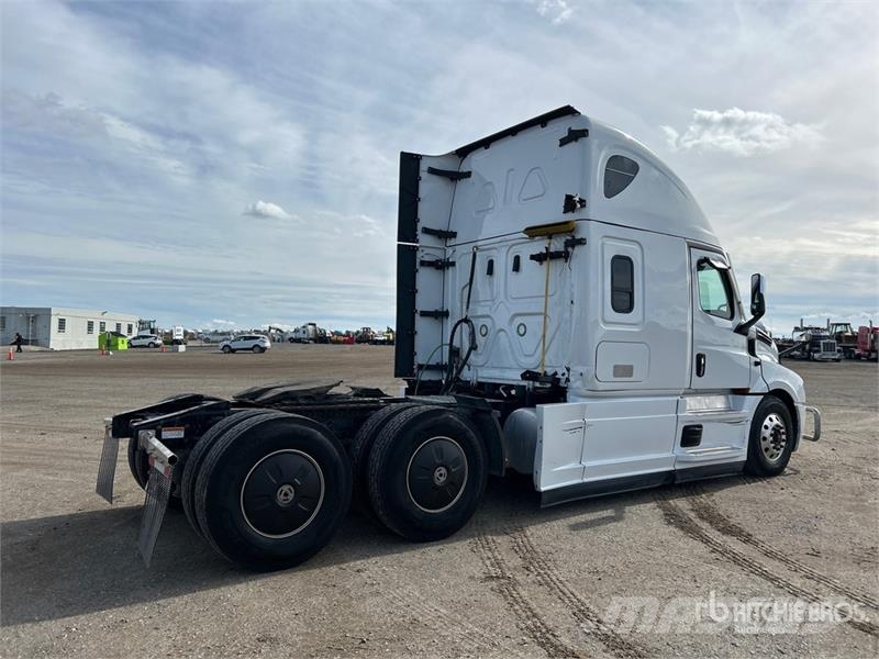 Freightliner Cascadia 126 وحدات الجر
