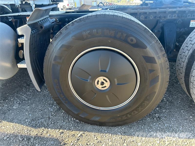 Freightliner Cascadia 126 Trekkers
