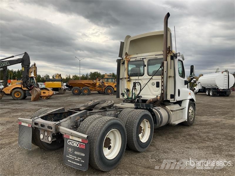 Freightliner Cascadia 113 Седельные тягачи