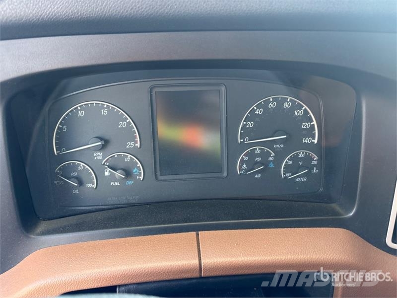 Freightliner Cascadia 126 Naudoti vilkikai