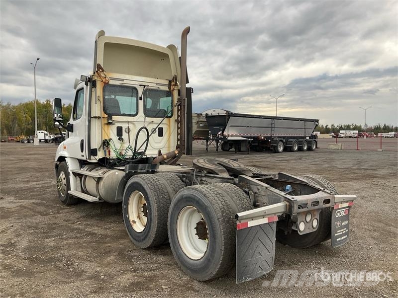 Freightliner Cascadia 113 Седельные тягачи