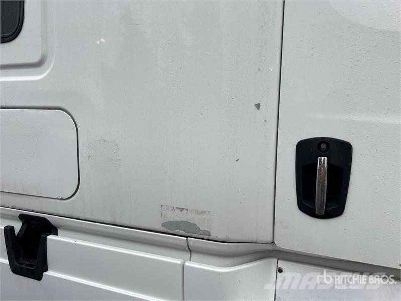 Freightliner Cascadia 116 Truck Tractor Units