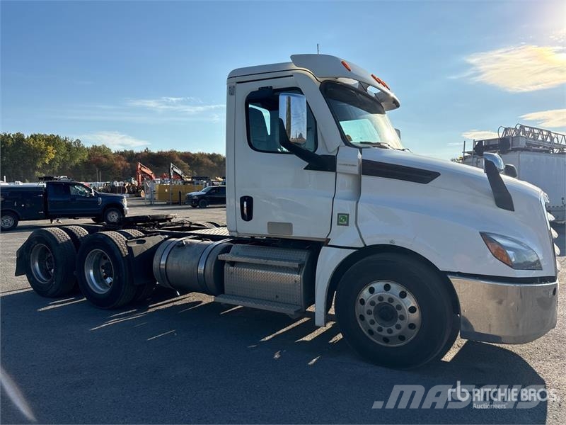 Freightliner Cascadia 126 Седельные тягачи