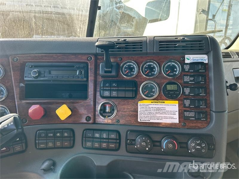 Freightliner Cascadia 125 6x4 T/A Sleeper Truck Tractor Truck Tractor Units