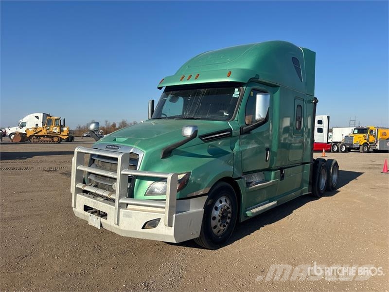 Freightliner Cascadia 126 6x4 T/A Sleeper Truck Tractor Truck Tractor Units