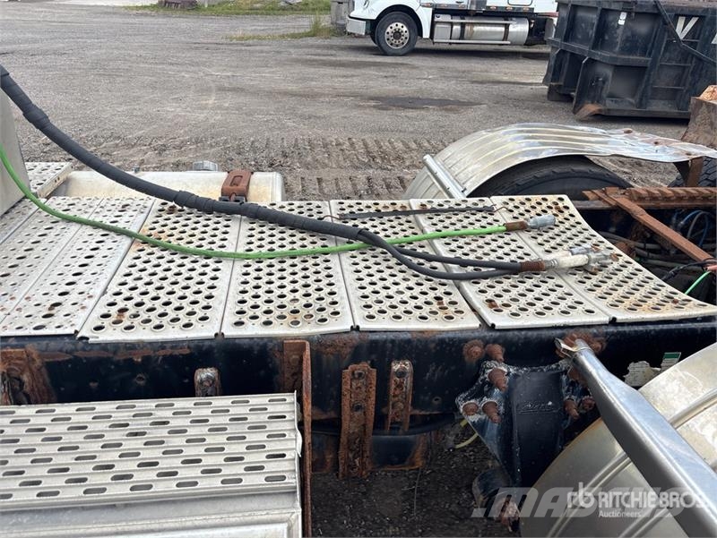 Freightliner Cascadia 113 Vetopöytäautot