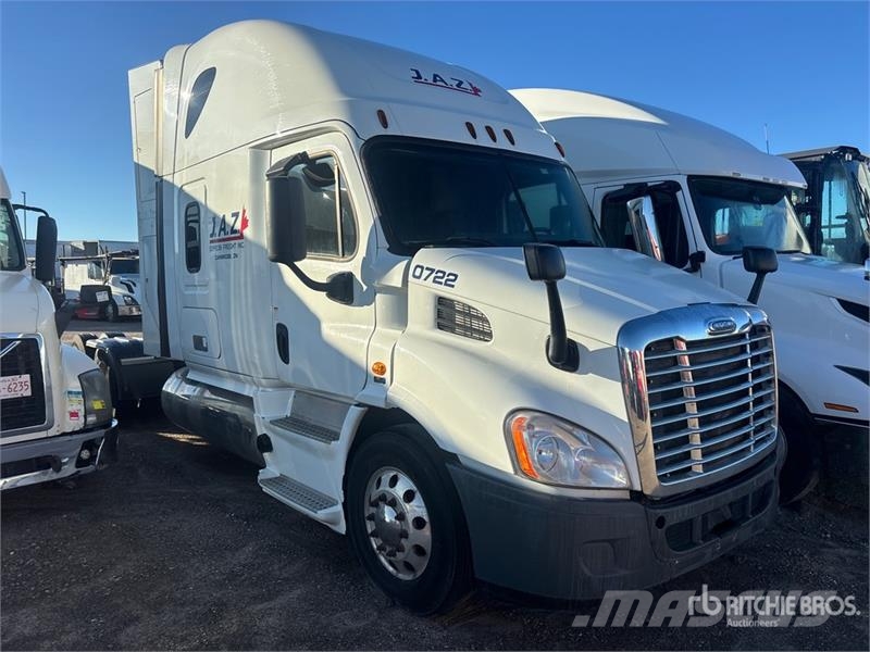 Freightliner Cascadia 113 Prime Movers