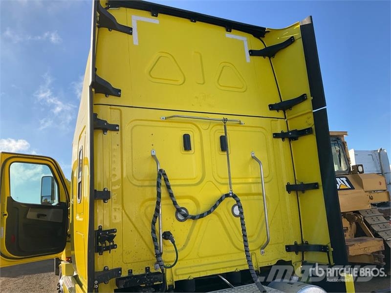 Freightliner Cascadia 126 Sattelzugmaschinen