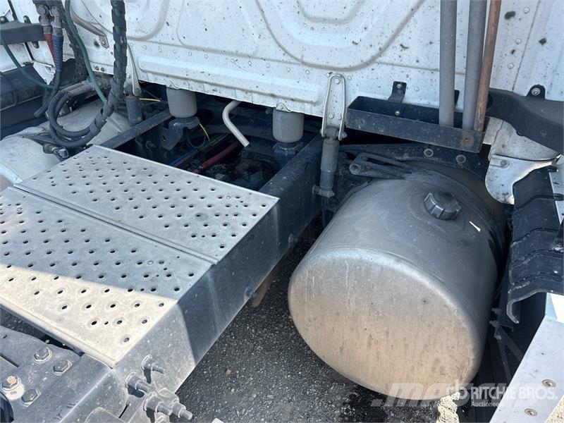 Freightliner Cascadia 126 Tractor Units