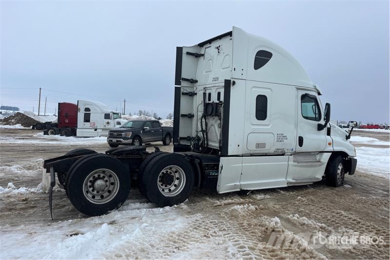 Freightliner Cascadia 125 Тягачі