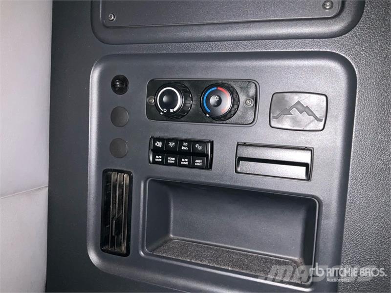 Freightliner Cascadia 126 Truck Tractor Units