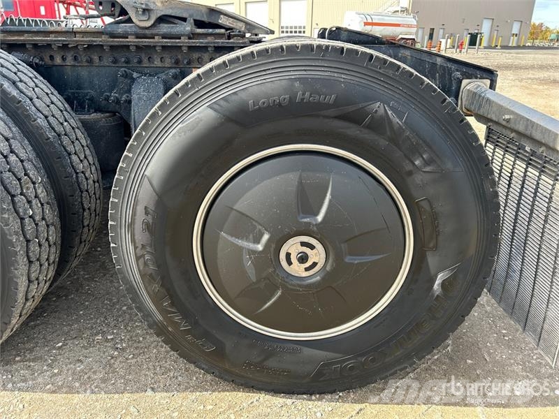 Freightliner Cascadia 126 وحدات الجر
