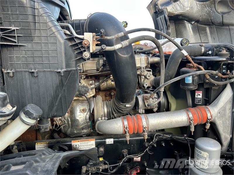 Freightliner Cascadia 126 6x4 T/A Sleeper Truck Tractor Trekkers