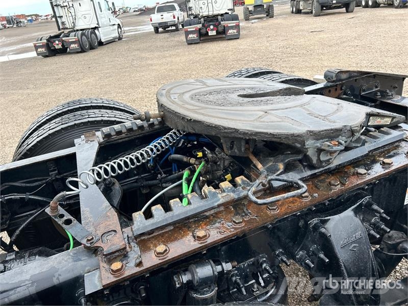 Freightliner Cascadia 126 وحدات الجر