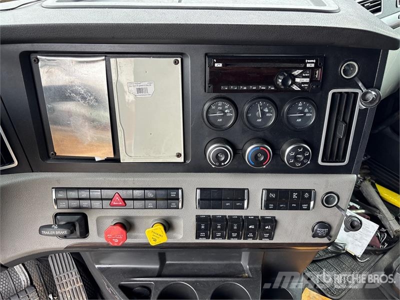 Freightliner Cascadia 126 Prime Movers