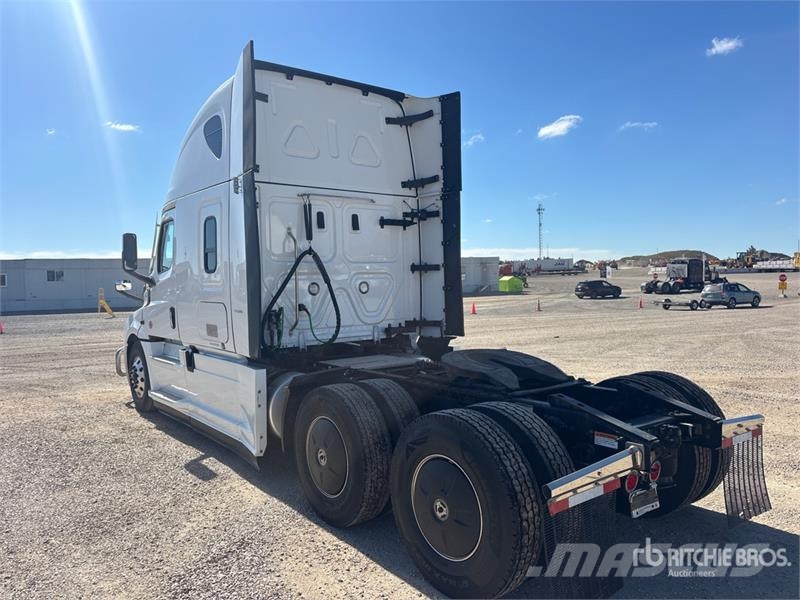 Freightliner Cascadia 126 Trekkers