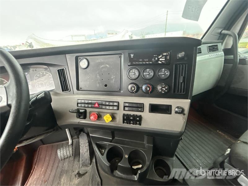 Freightliner Cascadia 116 Truck Tractor Units