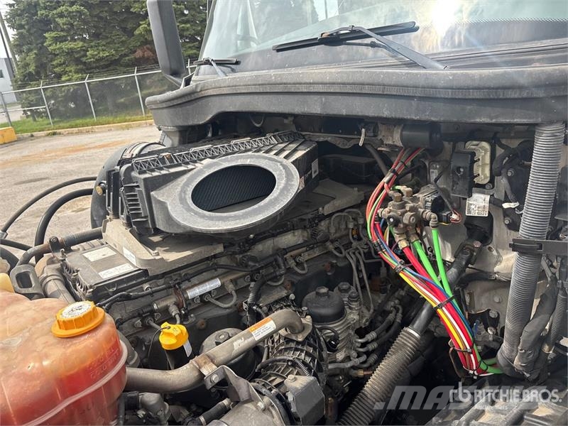 Freightliner Cascadia 126 Vetopöytäautot