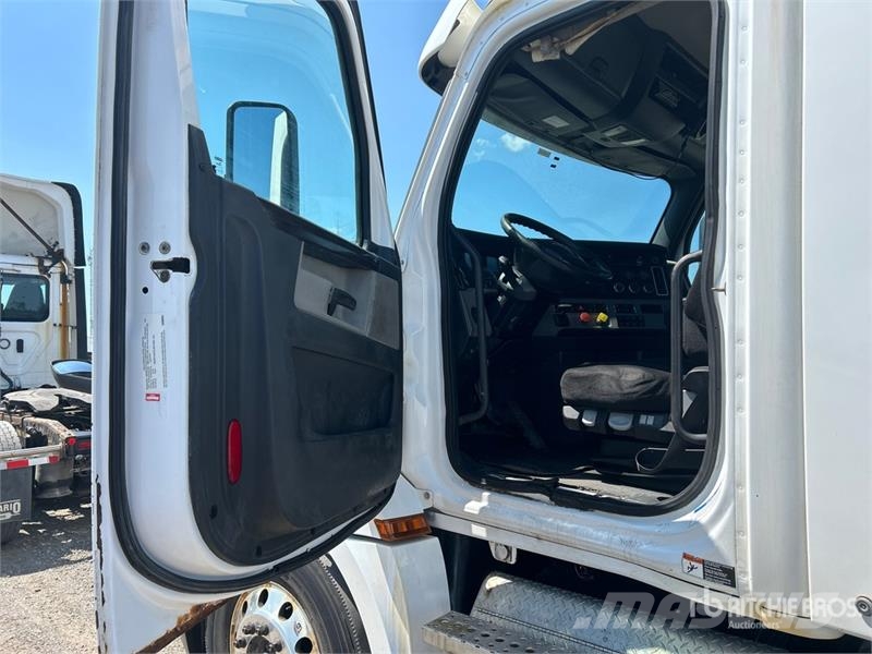 Freightliner Cascadia 126 Tractor Units