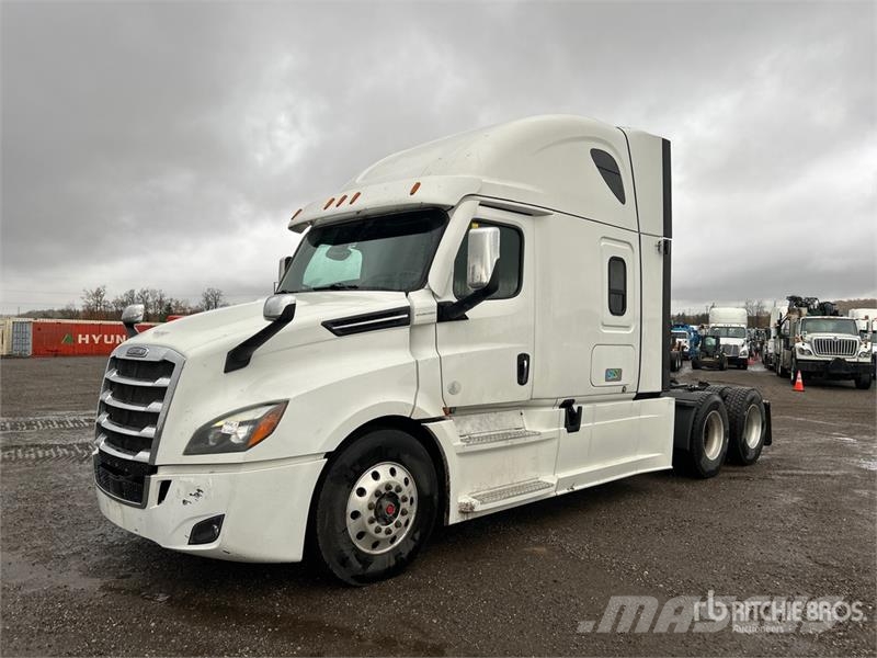 Freightliner Cascadia 126 Truck Tractor Units