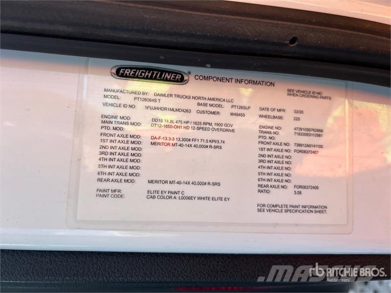 Freightliner Cascadia 126 6x4 T/A Sleeper Truck Tractor Traktorske jedinice